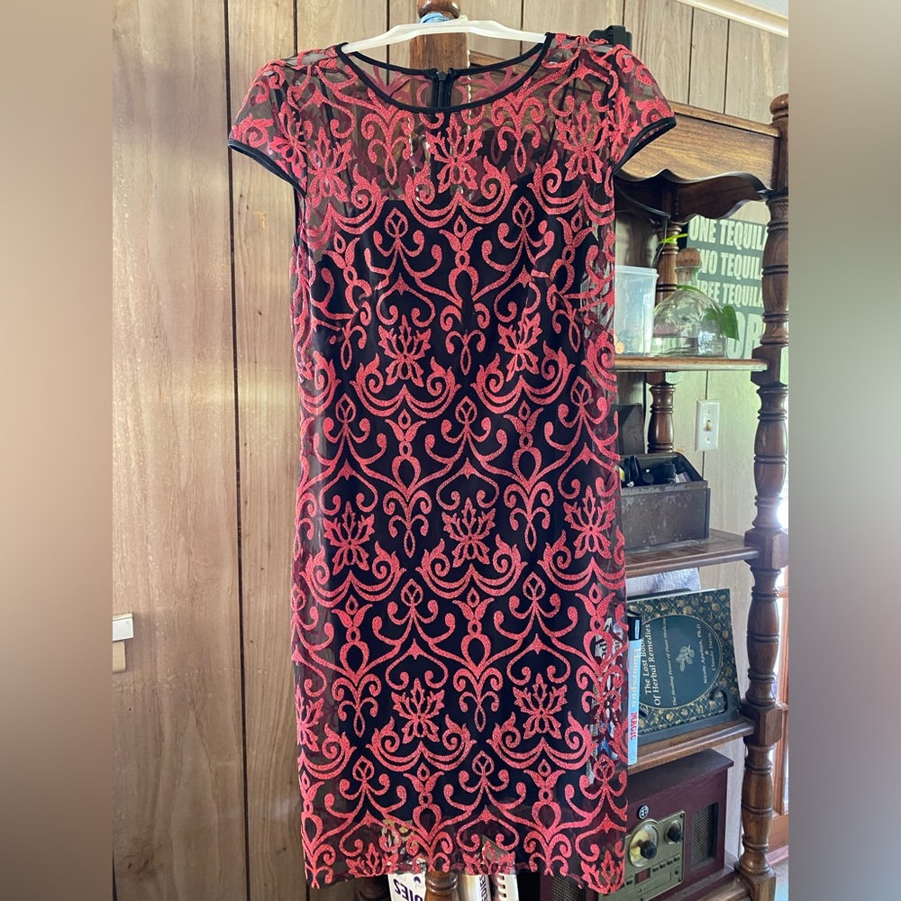 Hailey Adrianna Papell women’s dress